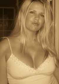 single horny woman in Port Orchard looking for a sex partner